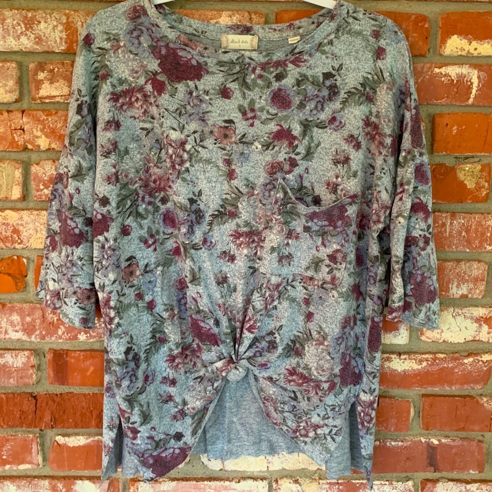 Altar’d State Knot Front Rose Print Top